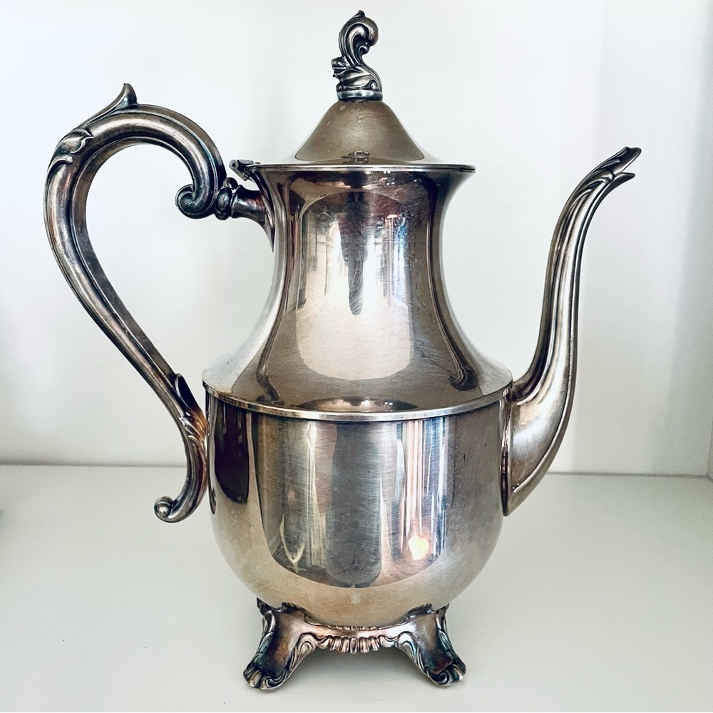 Wm. A. Rogers Tea or Coffee Pot